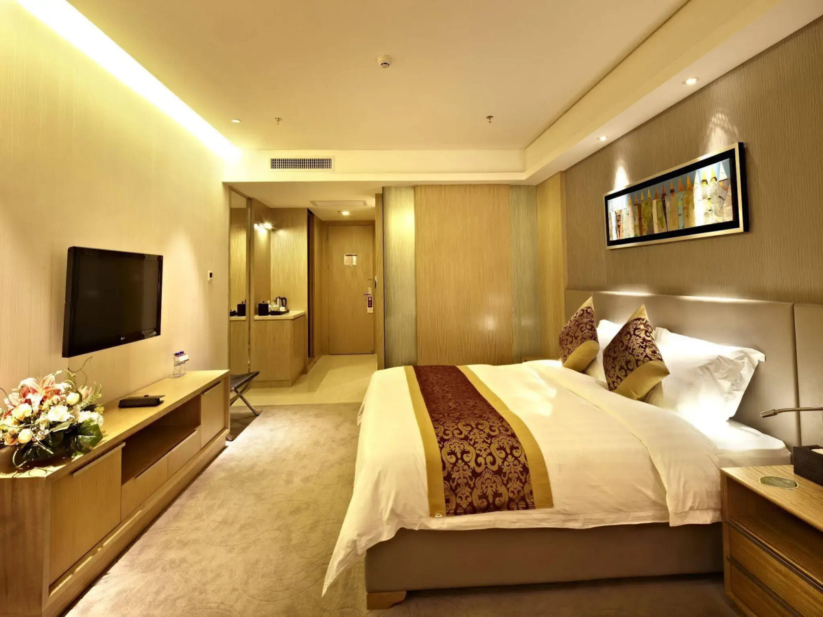 Guangzhou Pearl River International Hotel （Yijing Lu Metro Station）