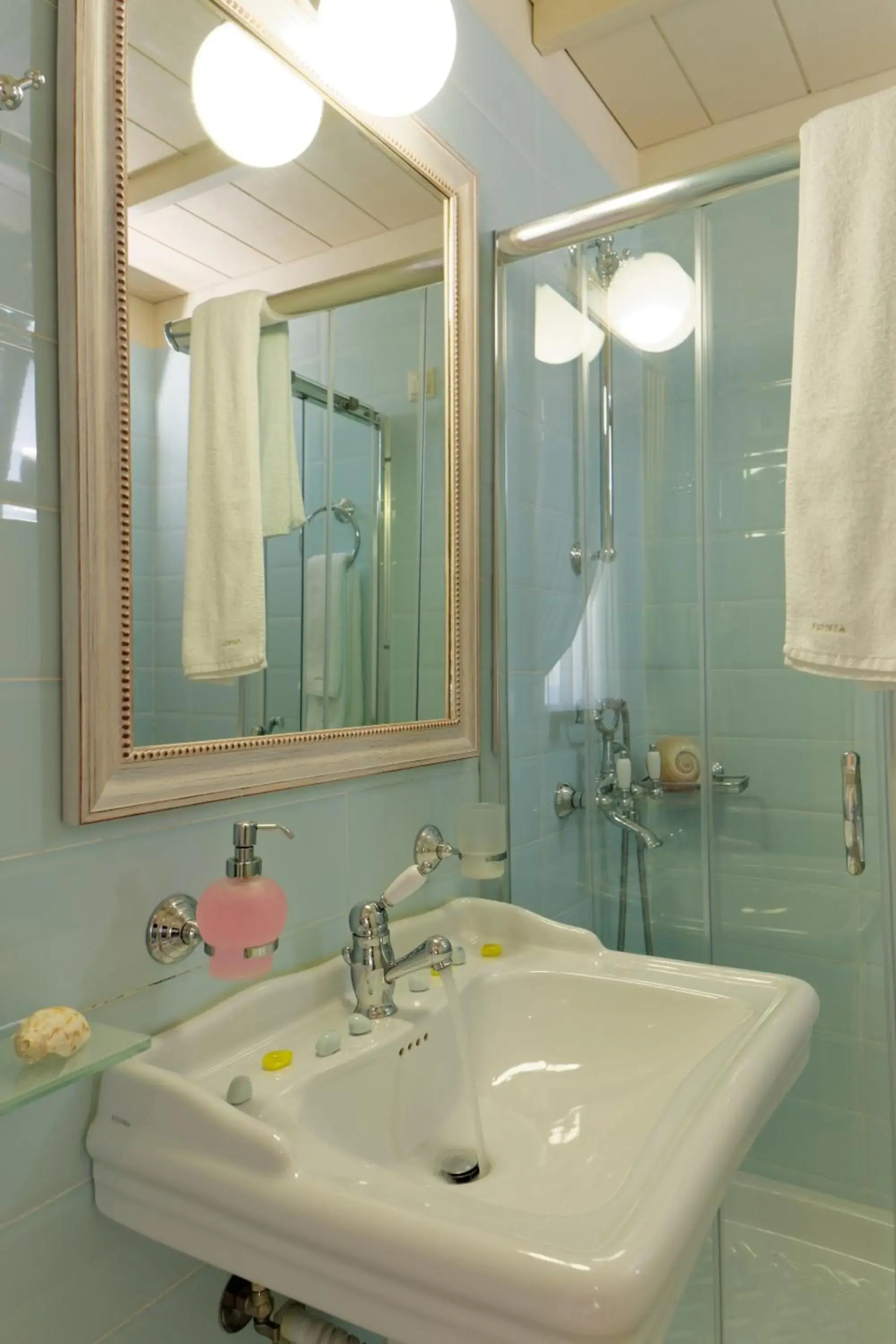 Ionia Suites
