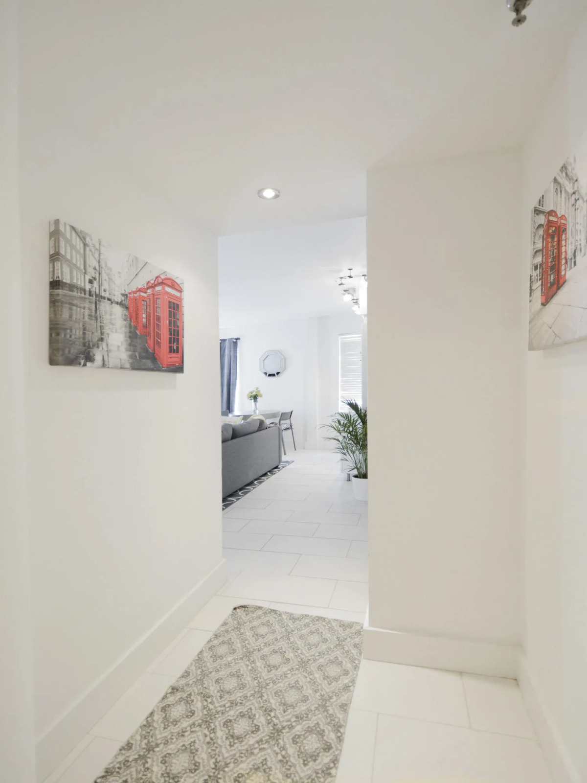 Art Deco Ocean Walk Apartments