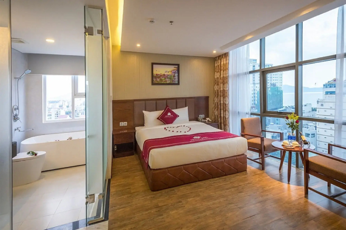 Crystal Hotel Da Nang