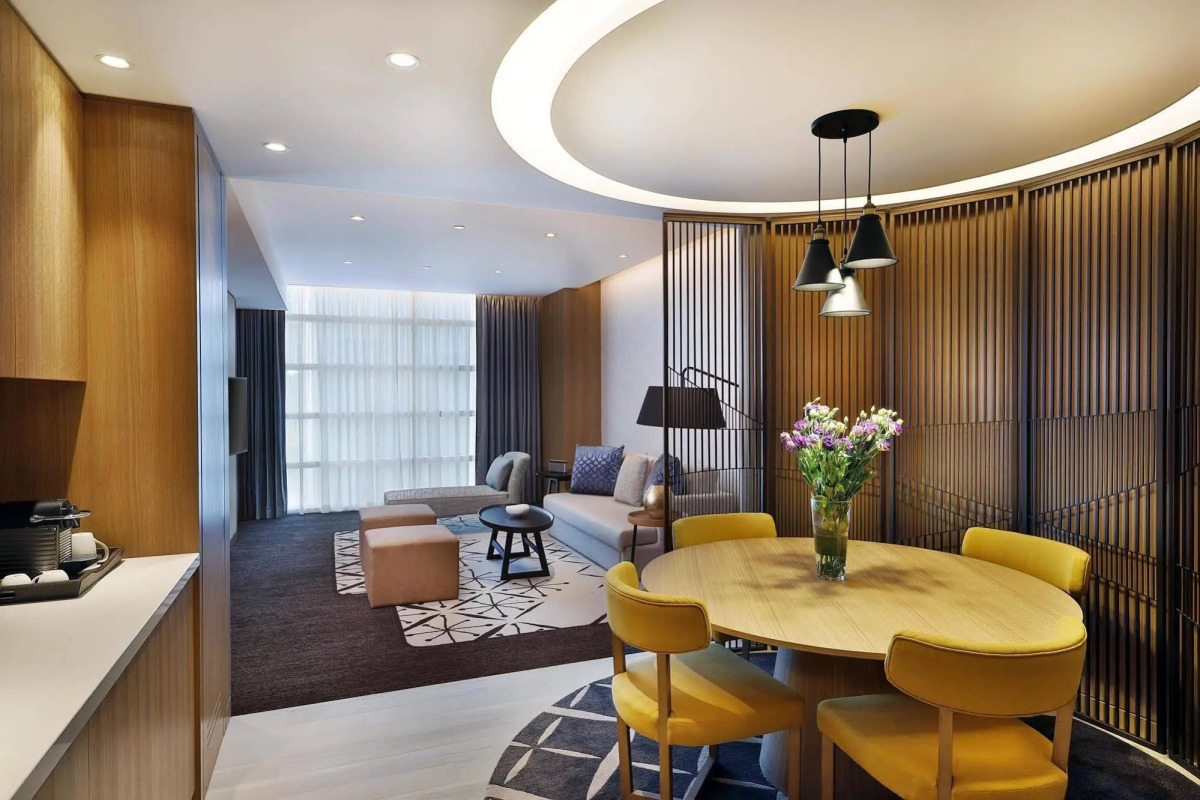 Отель Double Tree by Hilton Dubai Business Bay