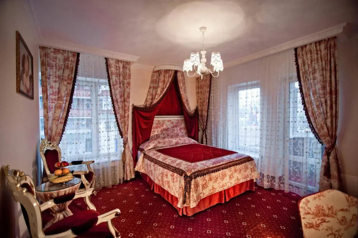 Отель «Роял Сити»