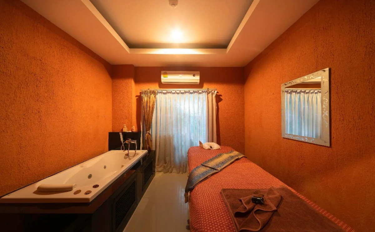 Quality Beach Resorts and Spa Patong