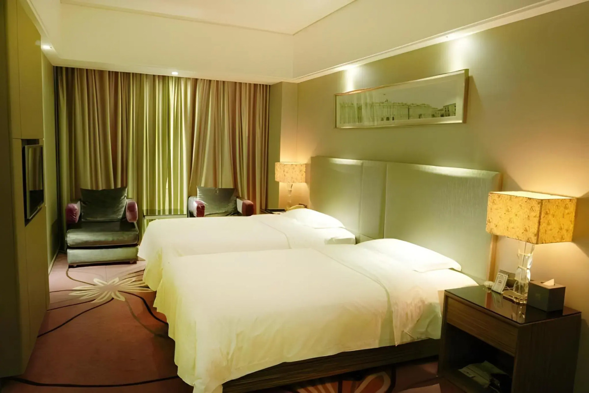 La Perle International Hotel - Free shuttle between hotel and Exhibition Center during Canton Fair & Exhibitor registration Counter