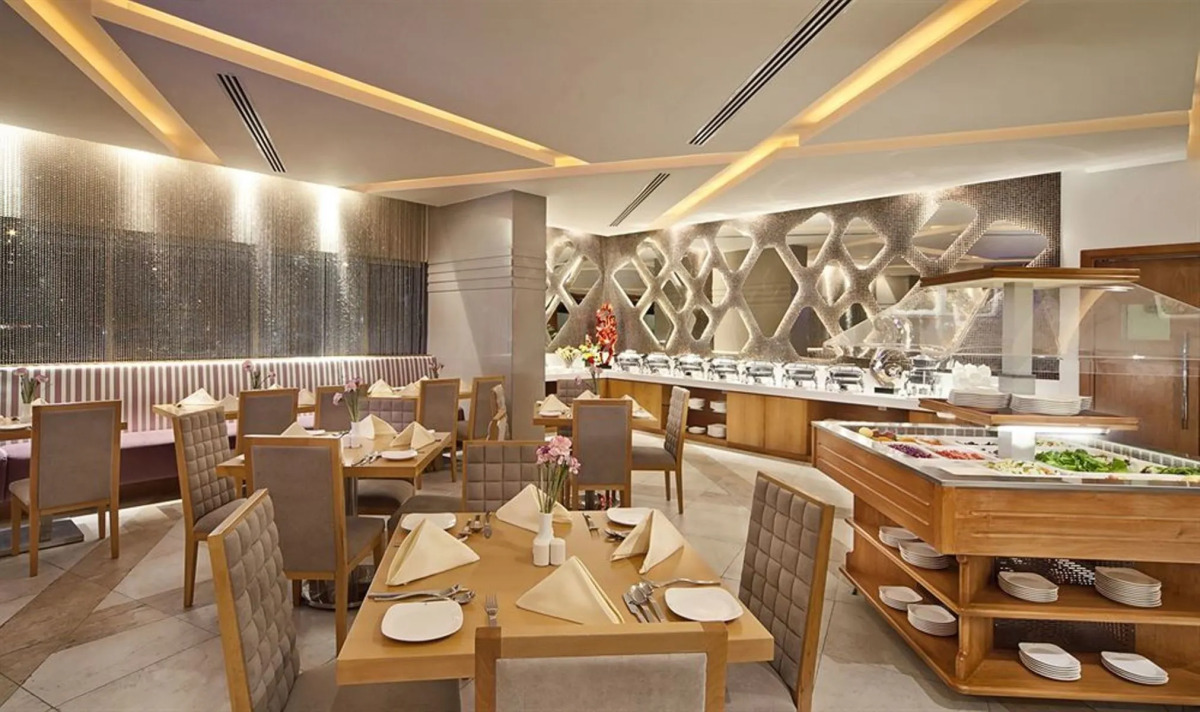 Отель Landmark Grand Hotel