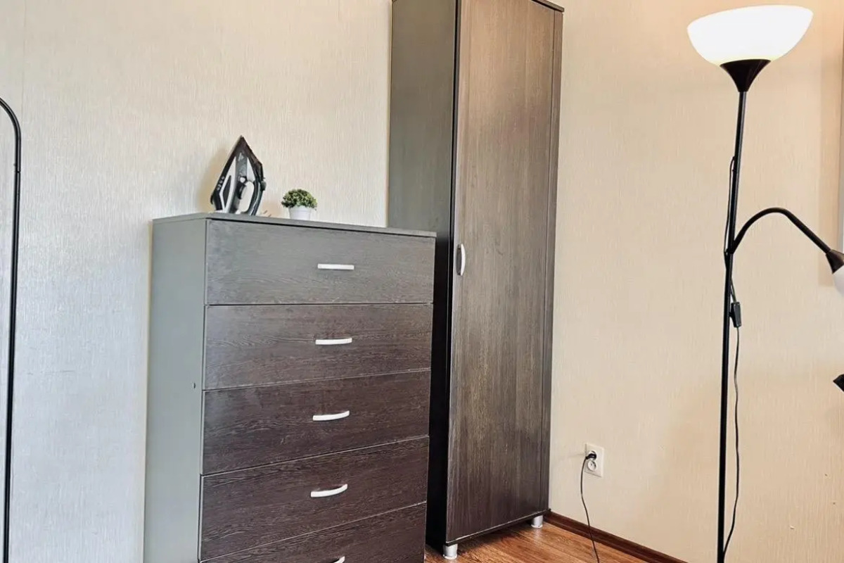 Диван и Чемодан на пр-кте Красный, 100/1