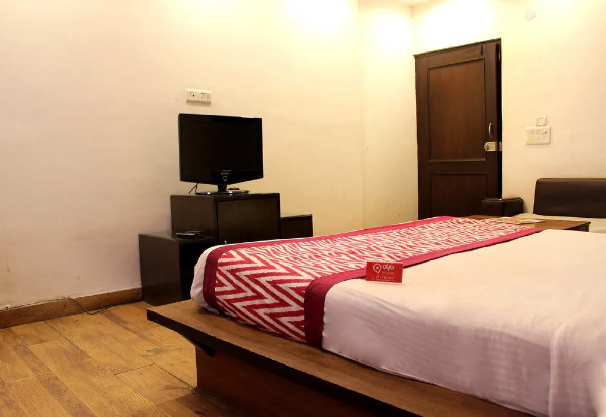 OYO 305 Hotel Rajdeep Palace