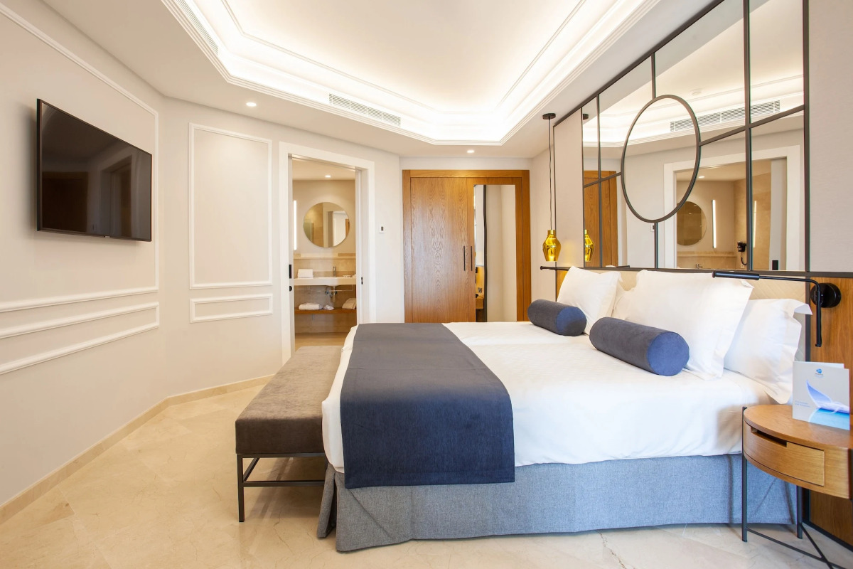 Grupotel Playa de Palma Suites & Spa