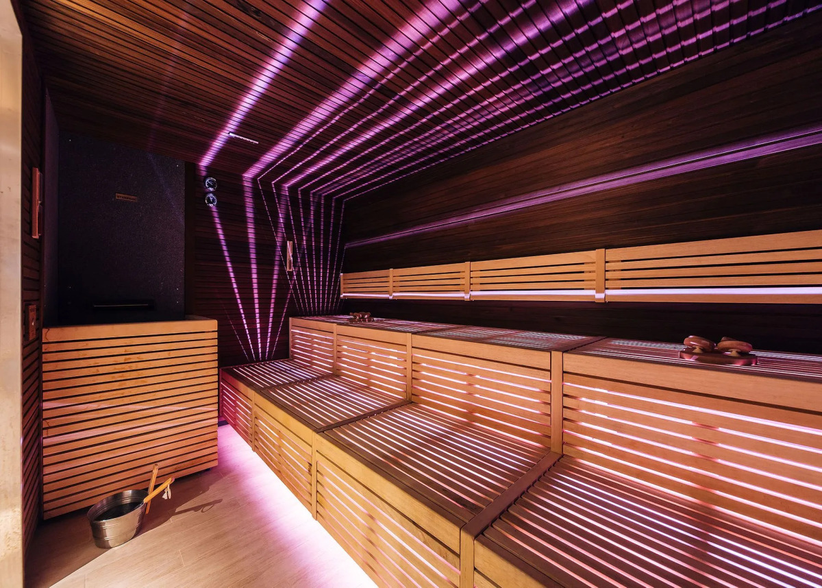 Maestral Resort & Casino