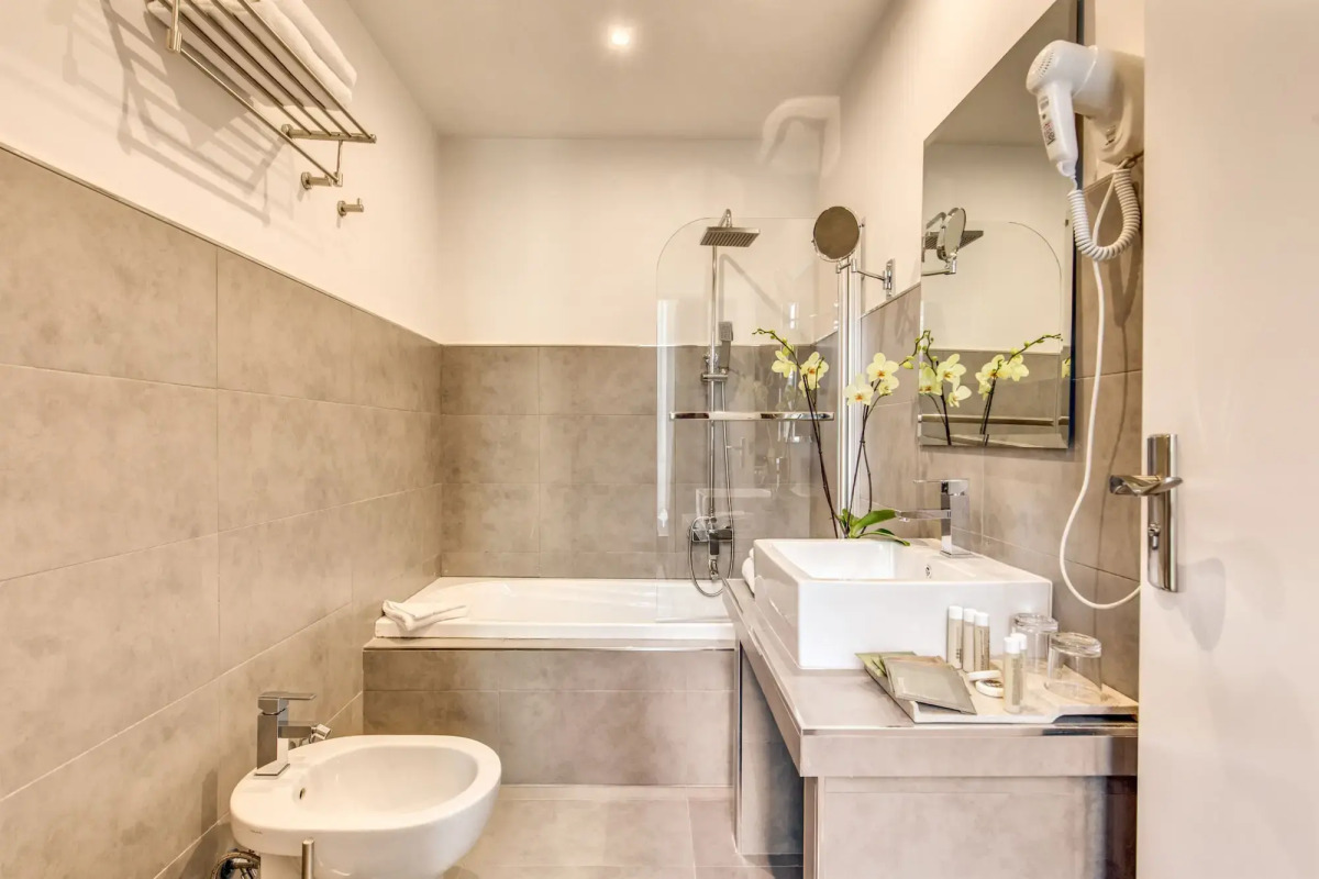 Hotel 87 Eighty seven