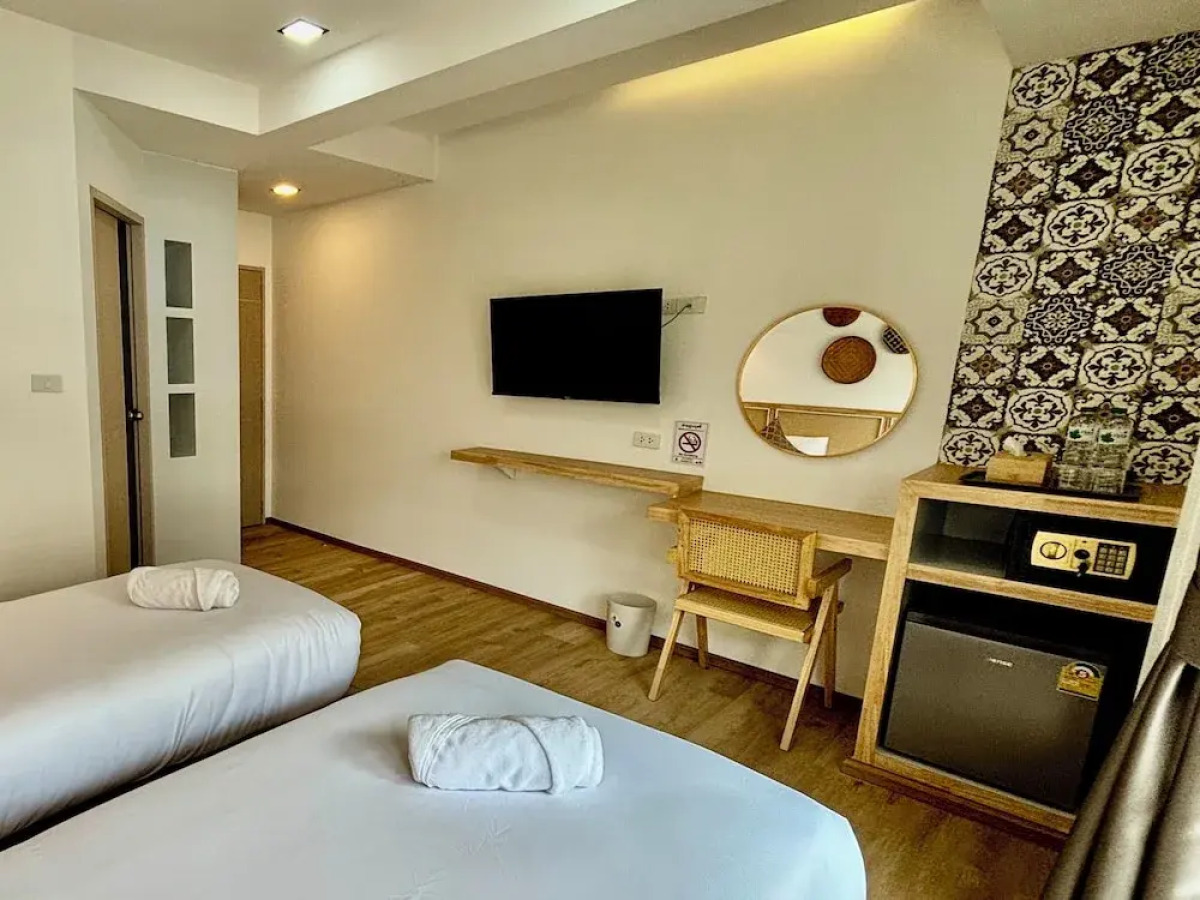 Charm Hostel at Pratumnak