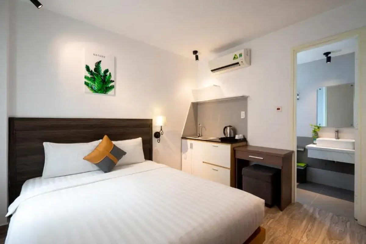 La Airport Tan Binh Hotel