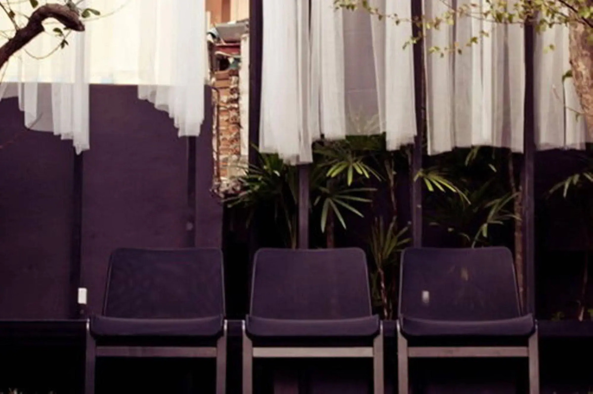 BED Phrasingh Hotel - Adults Only