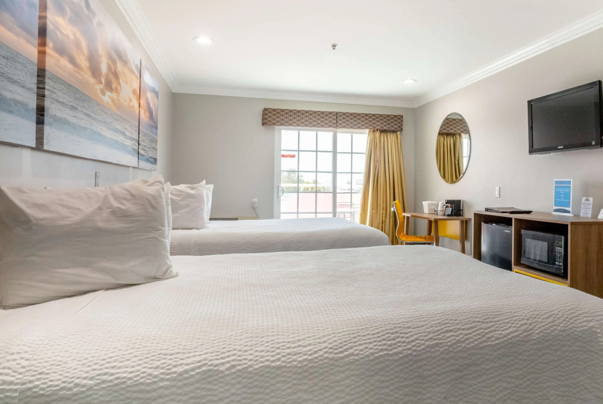 Days Inn by Wyndham Santa Monica