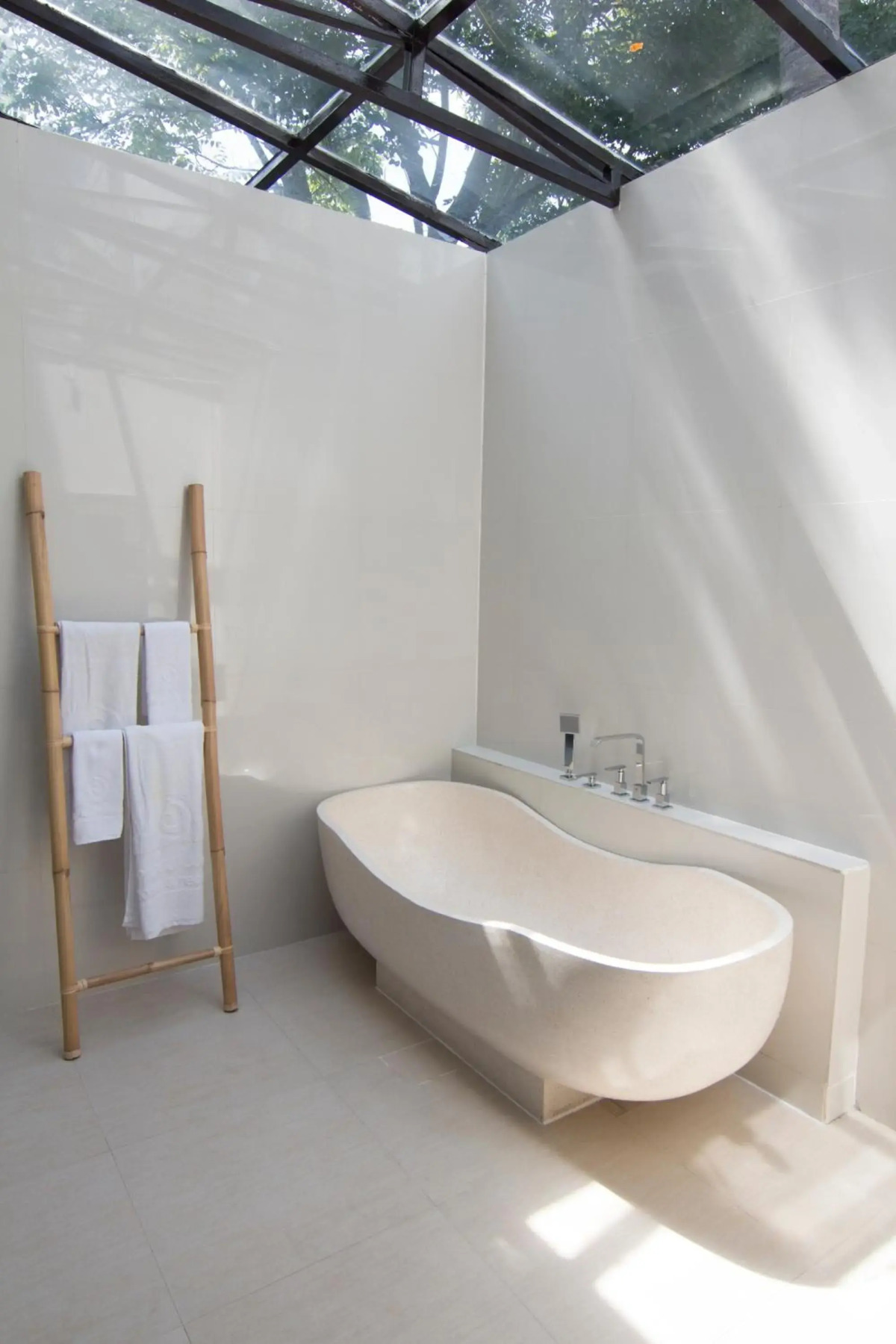 Jambuluwuk Oceano Resort Gili Trawangan