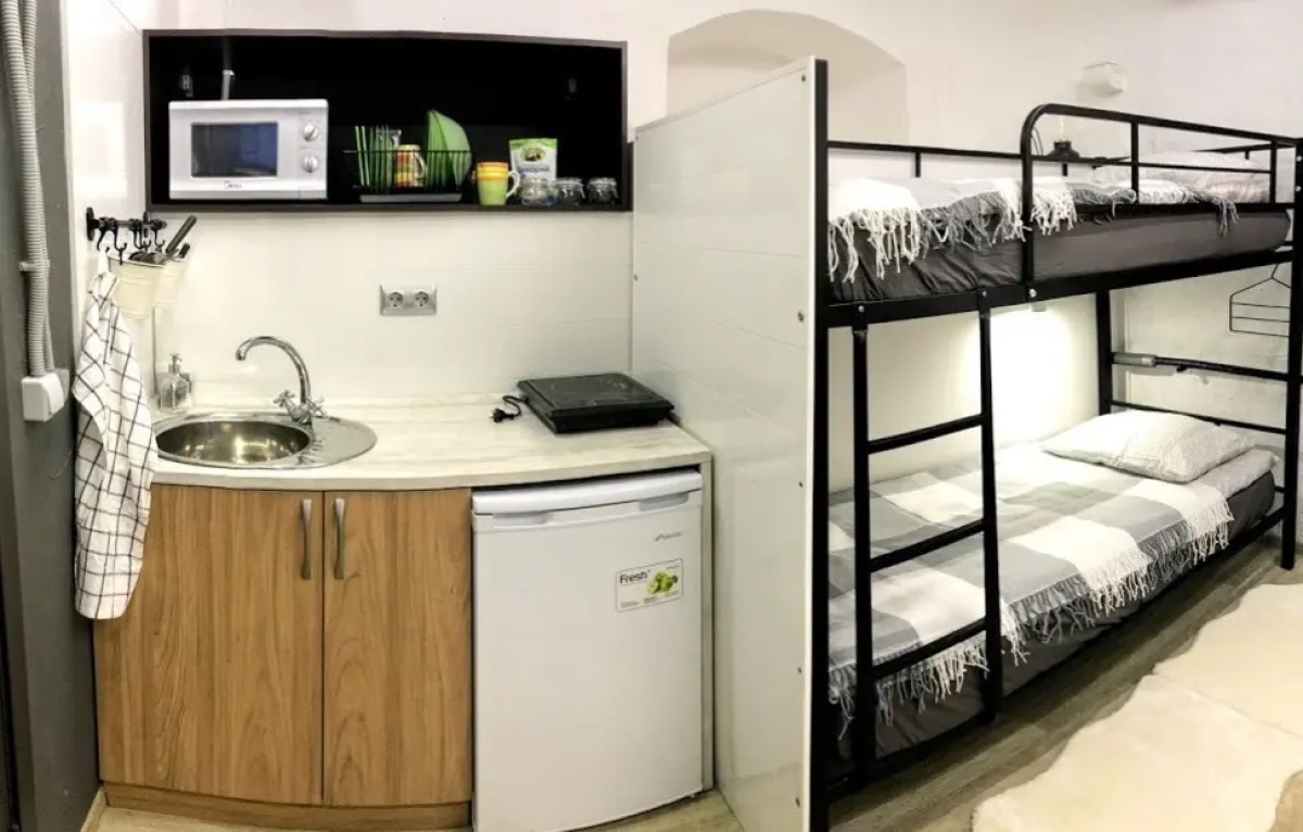 Апартаменты в центре на ул. Пологой, 17