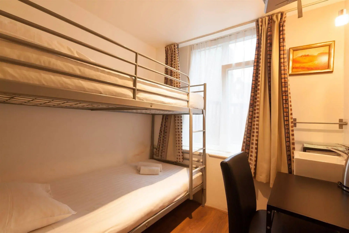 Townhouse Hotel