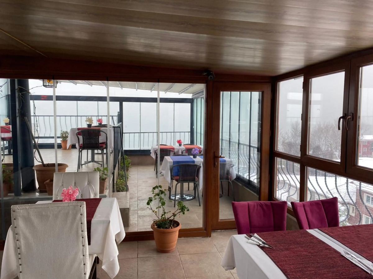 Spinel Hotel - Old City