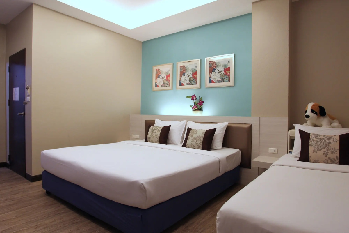Must Sea Hotel Kata