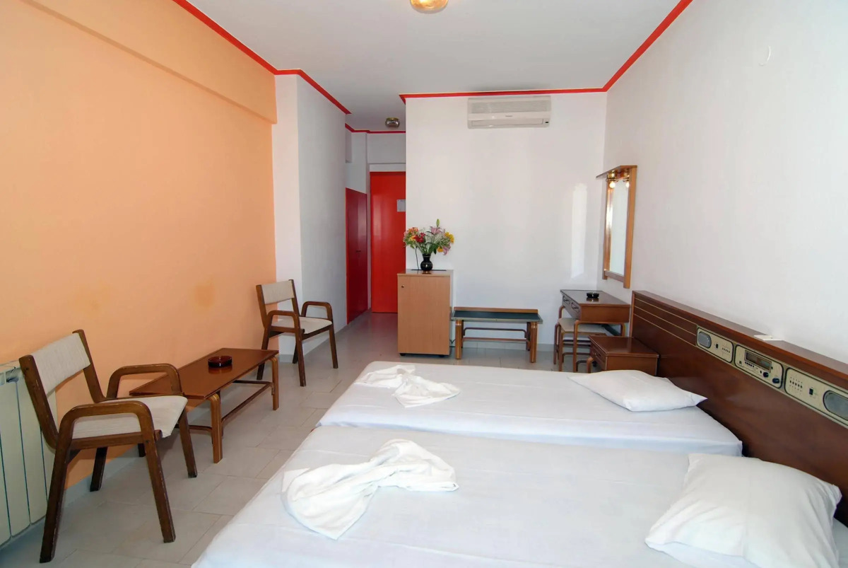 Iris Hotel