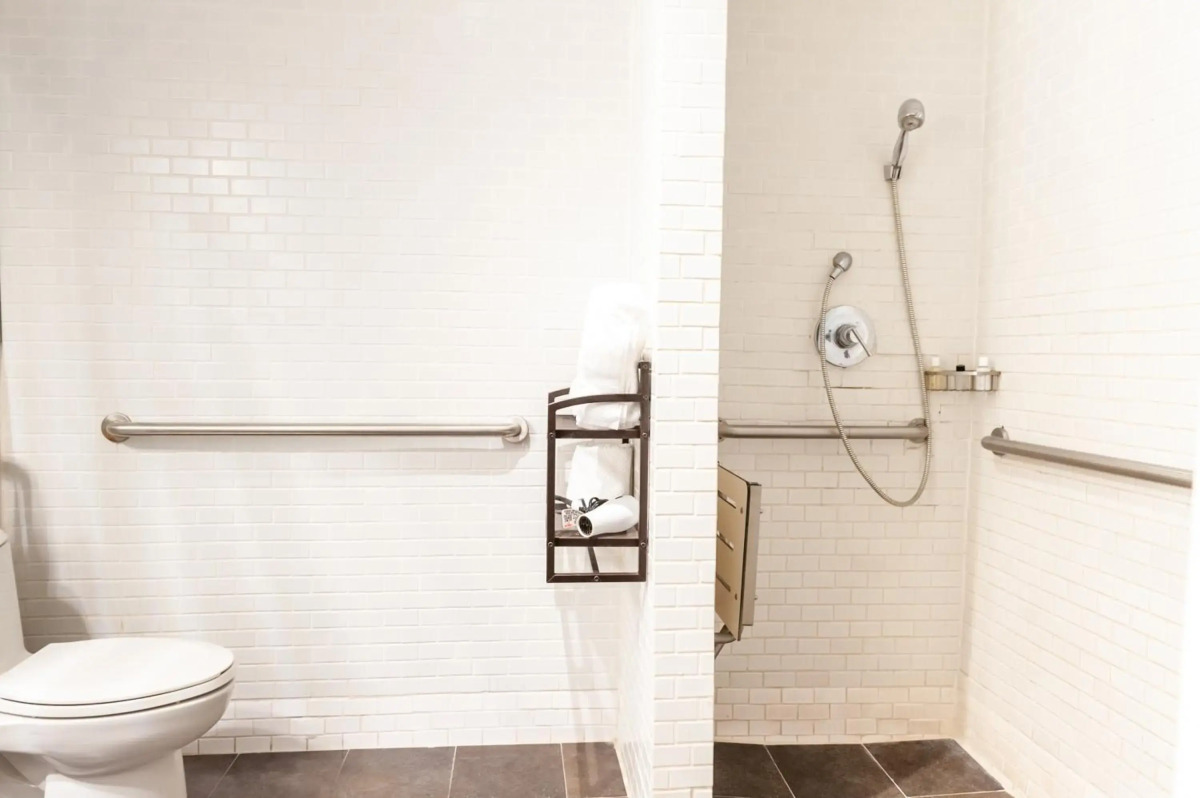 Catalina Hotel & Beach Club