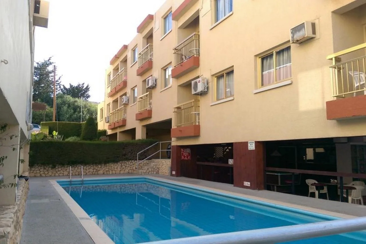 Barbara Apartments & Annex