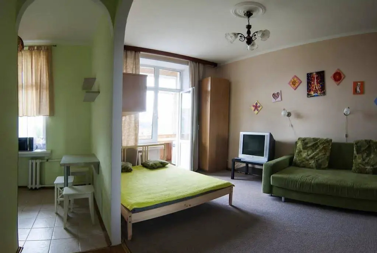 Domumetro na Krasnoarmeyskoy