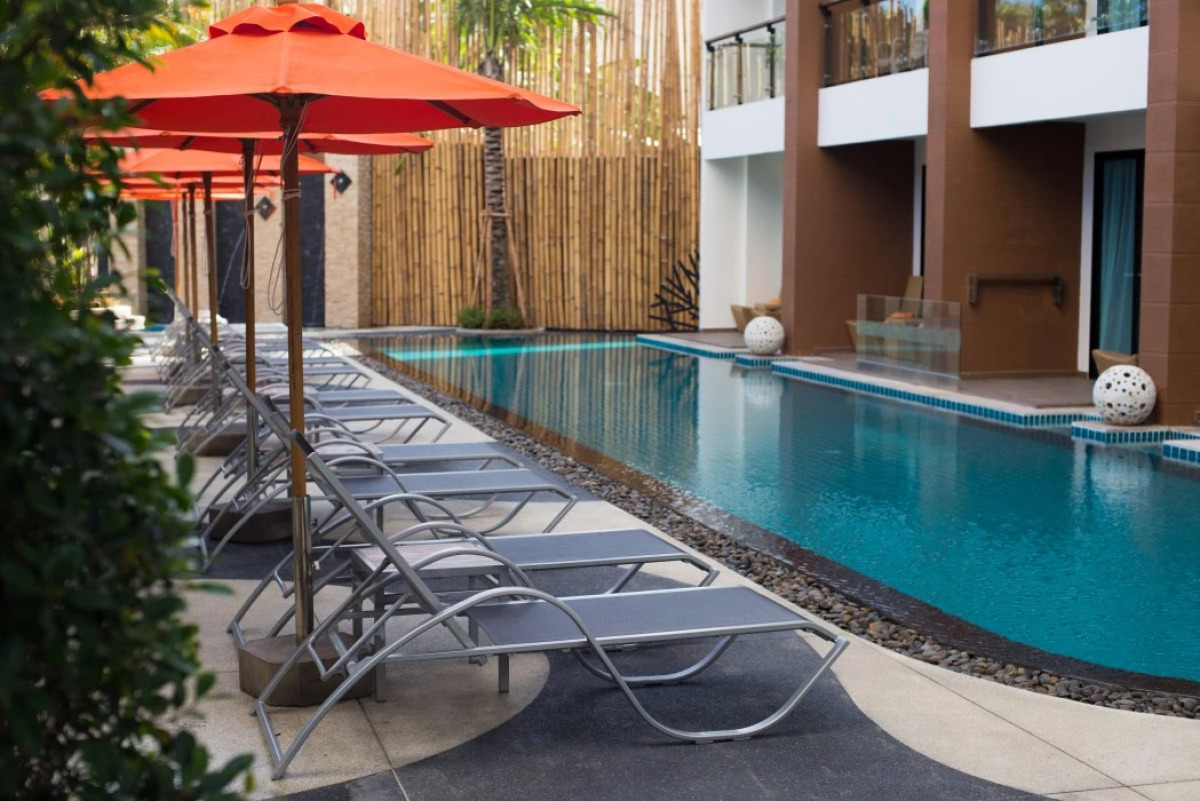 Курортный отель The Beach Heights Resort