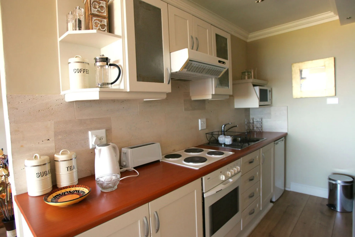 Dolphin Inn Guest House