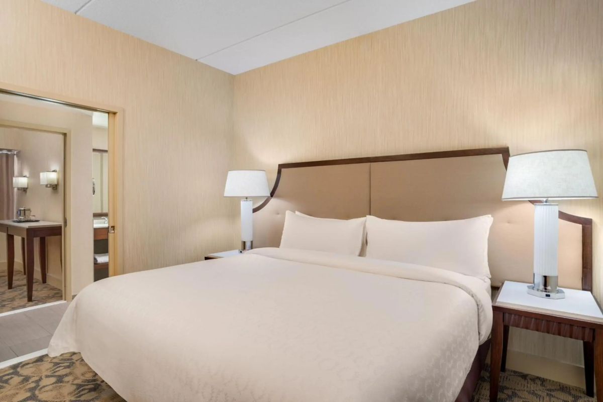 Sheraton Lincoln Harbor Hotel