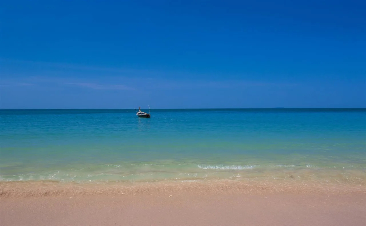 Lanta Fevrier Resort