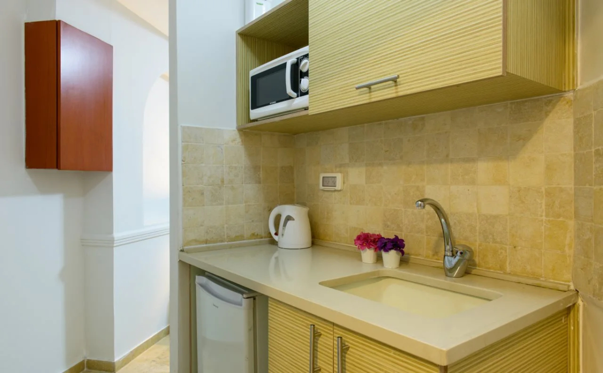 Royalty Suites