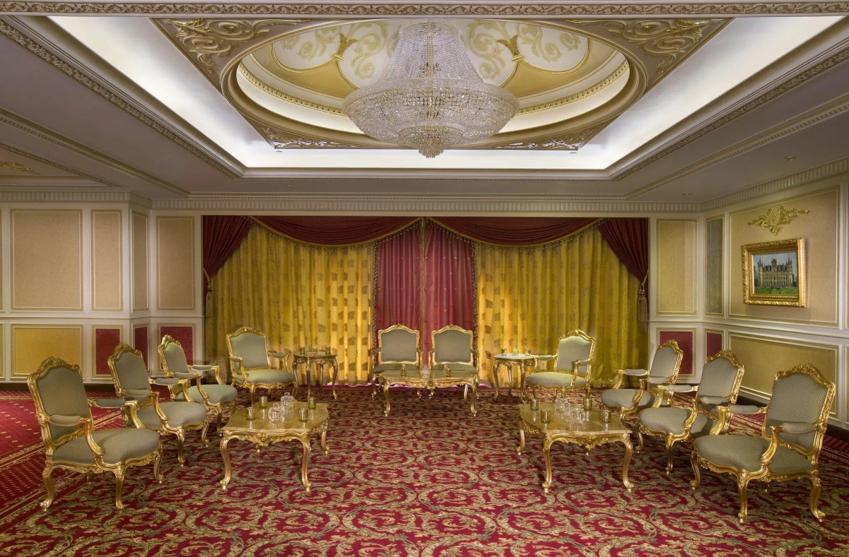 Royal Rose Abu Dhabi, a Curio by Hilton Affiliated Hotel