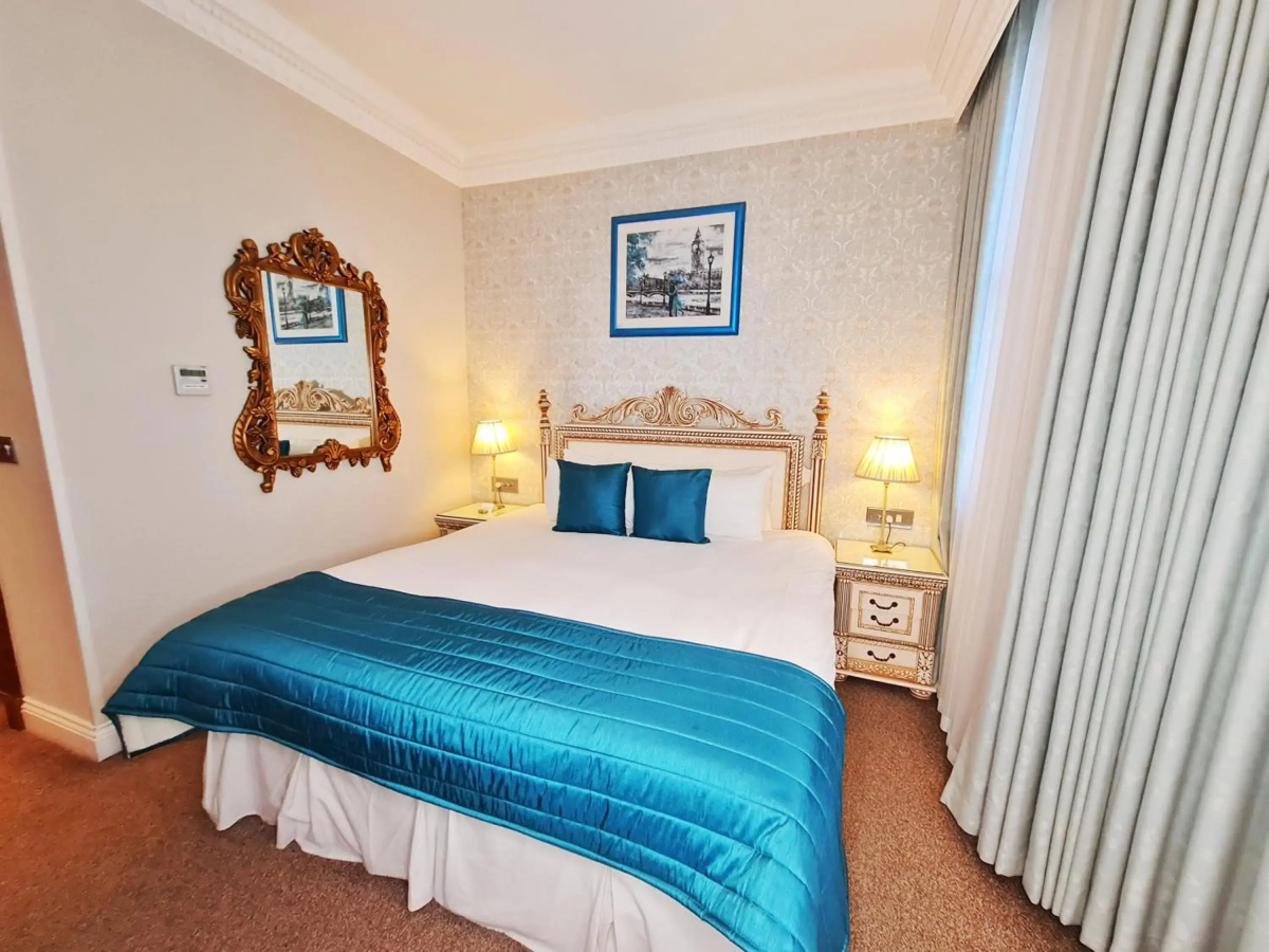Ashburn Hotel