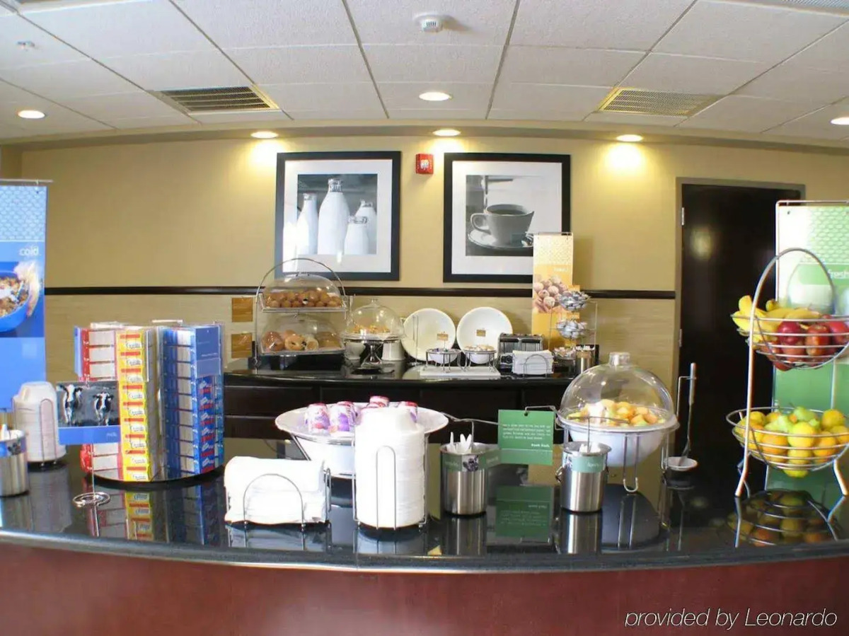 Hampton Inn & Suites Merced