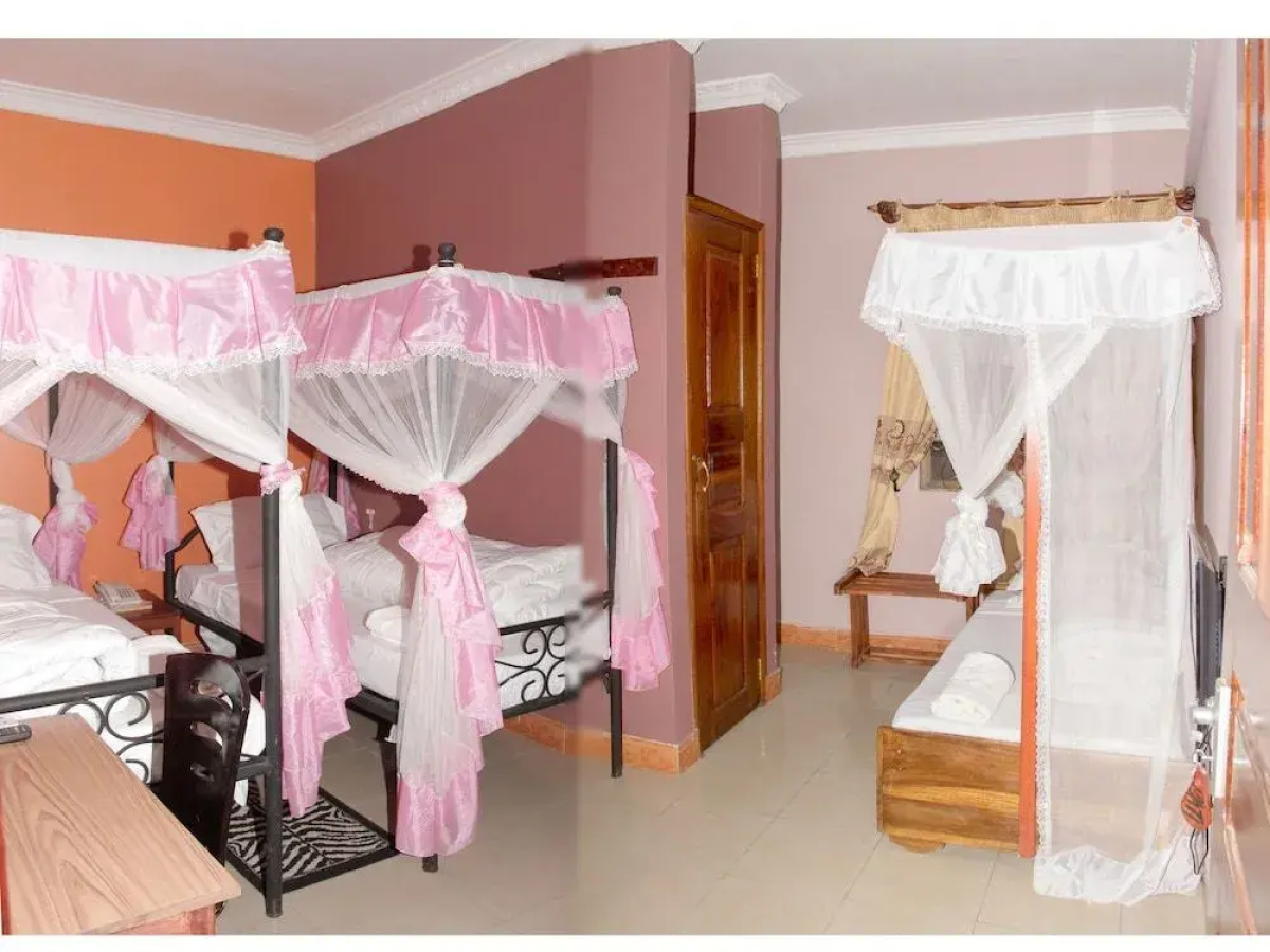 Arusha Giraffe Lodge