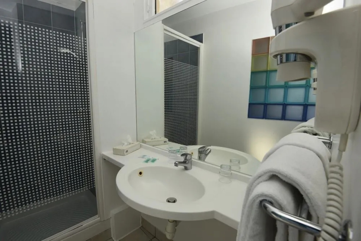 Adonis Sacré Cœur Hôtel Roma