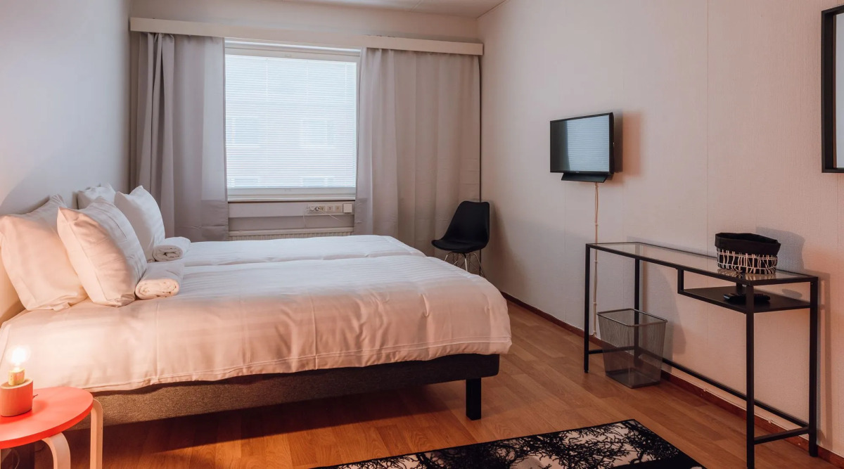 The Rooms Airport - 20Rooms