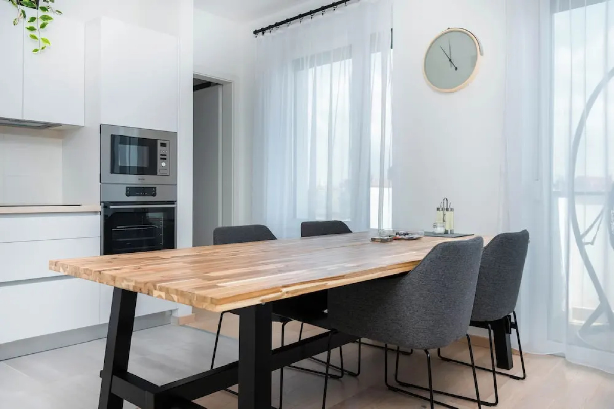 Elisabeth Downtown Apartments by UrbanRent