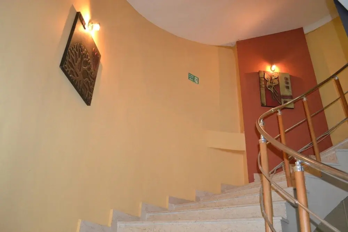 Kichik Gala Hotel