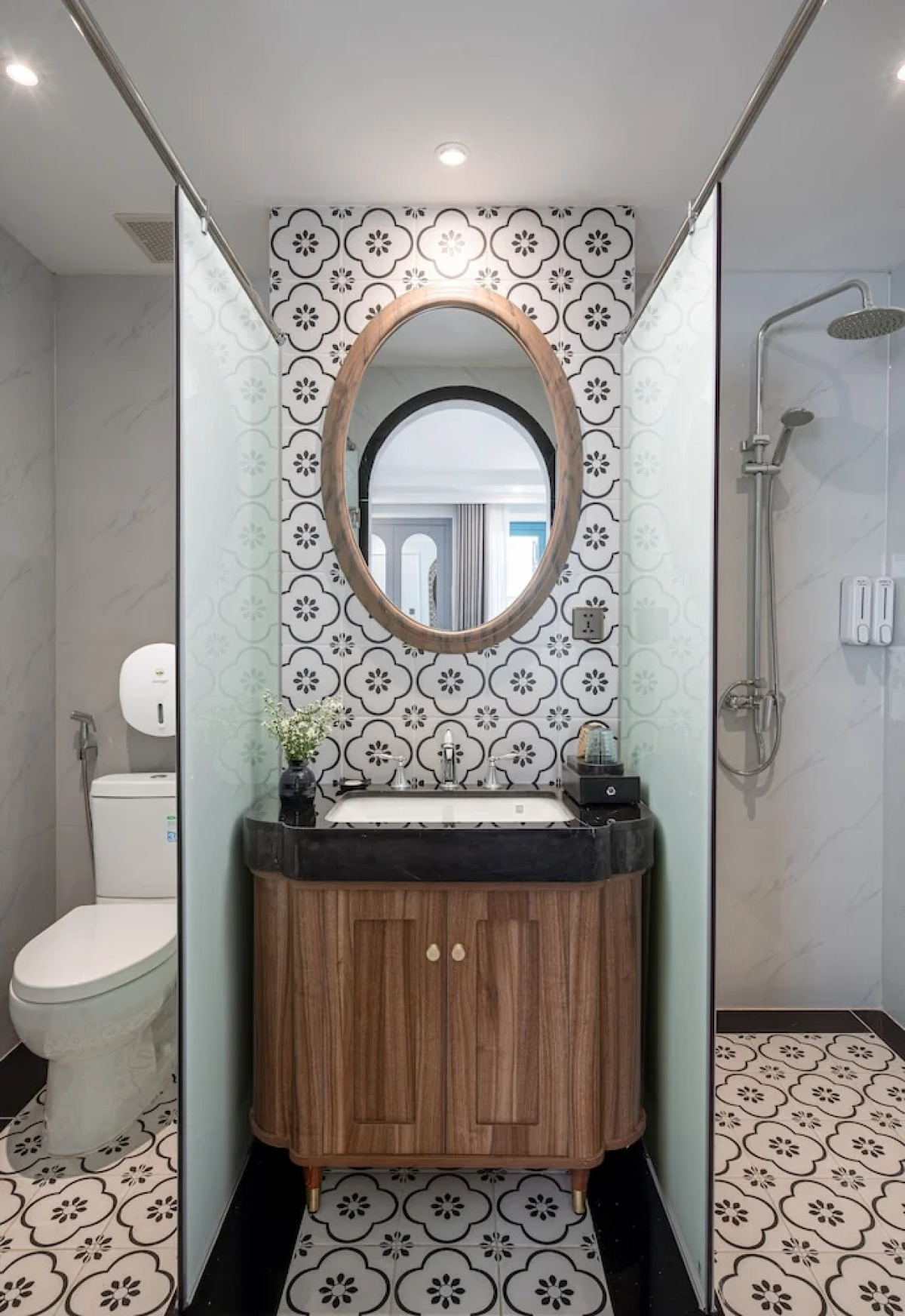 Pavillon Boutique Hotel & Apartment Nha Trang