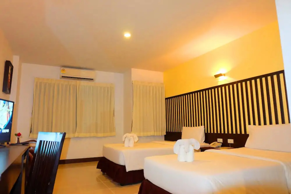 Dancenter Luxury Underwater World Pattaya