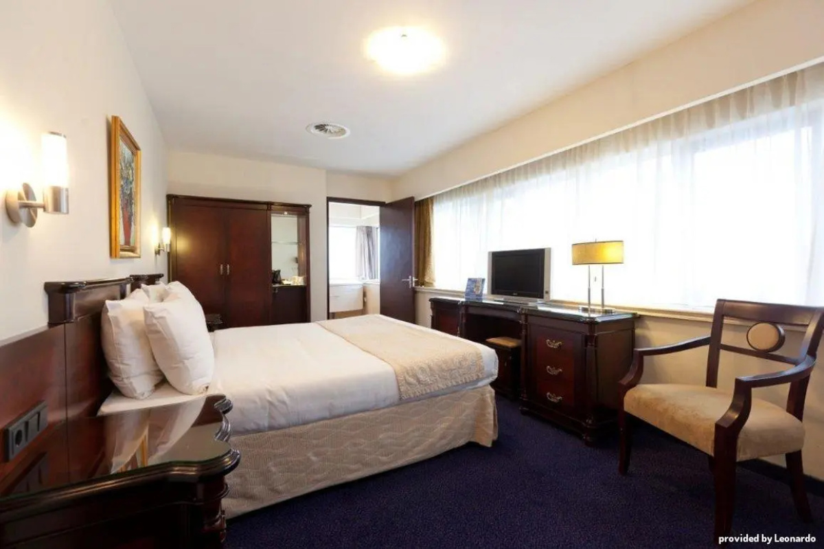 XO Hotels Blue Tower
