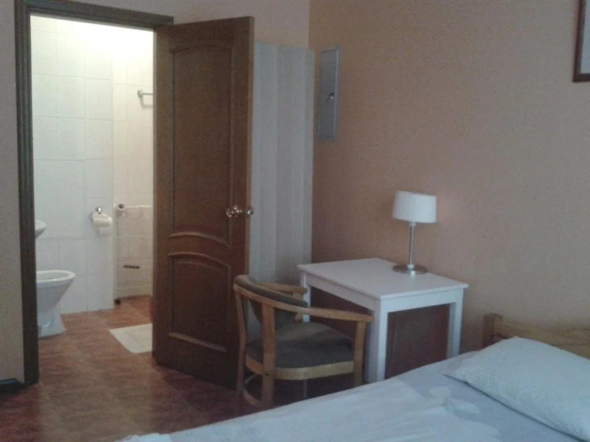 Randhouse Sennaya B&B