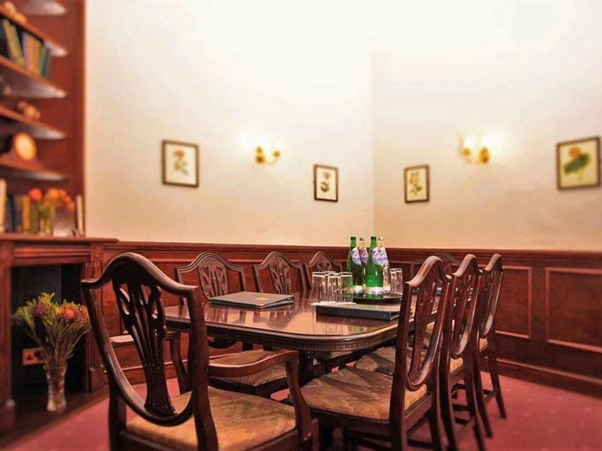 London Elizabeth Hotel