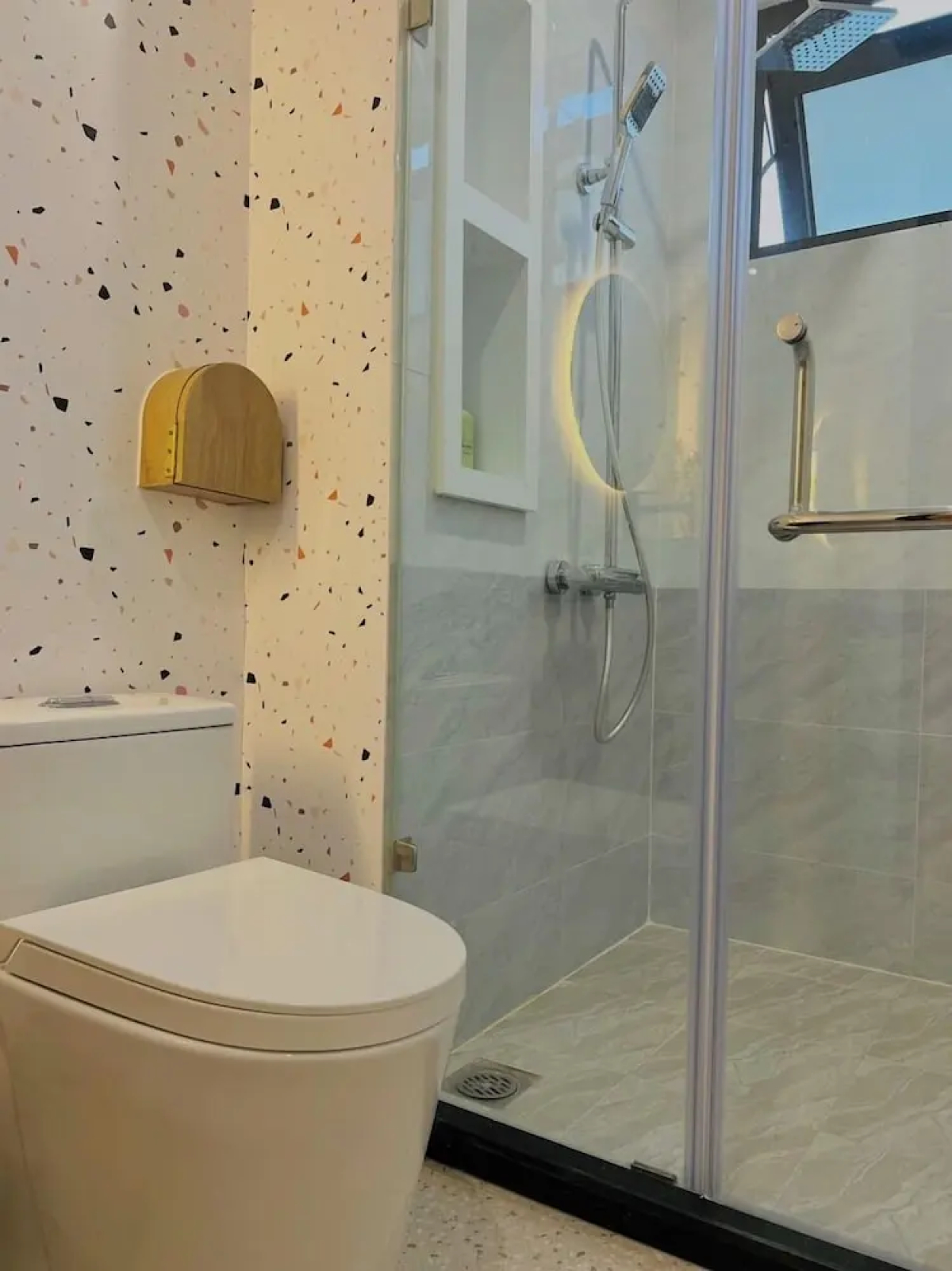 iRest Orange Tay Ho Lakeside Apartment