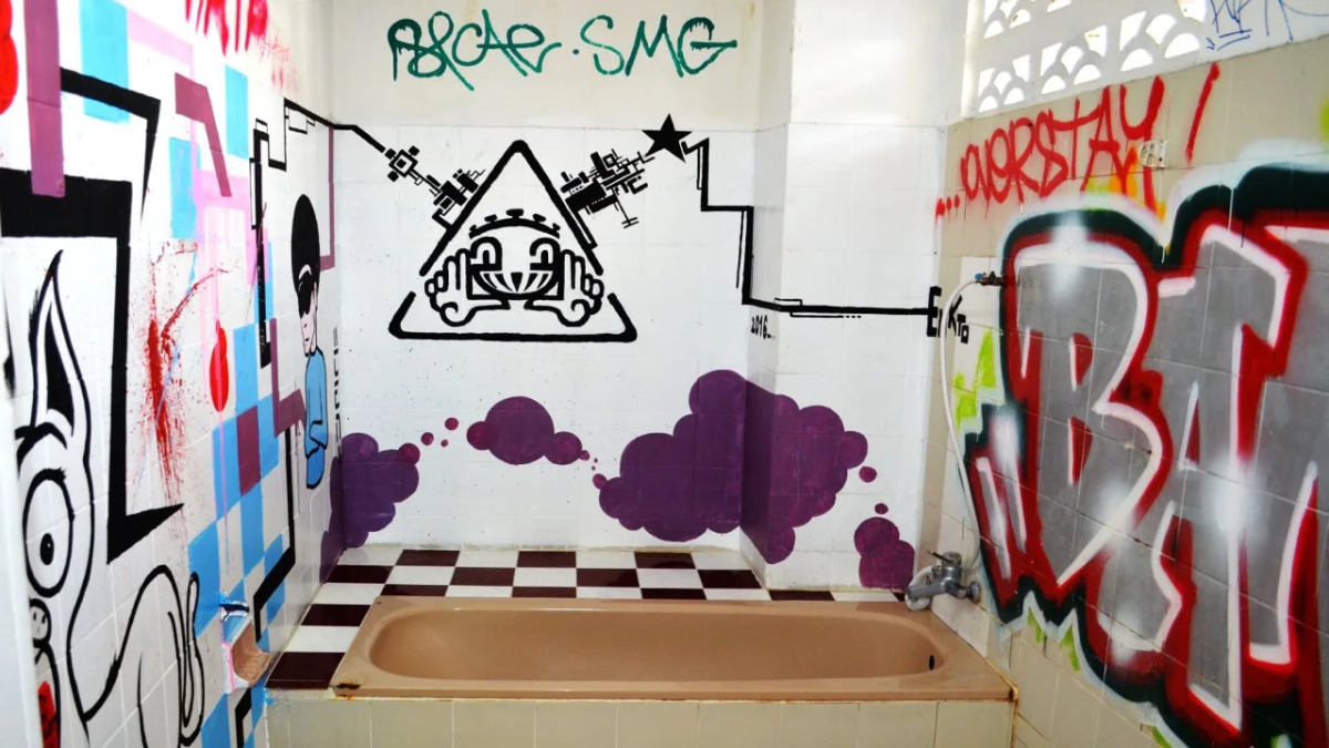 The Overstay Art Hostel