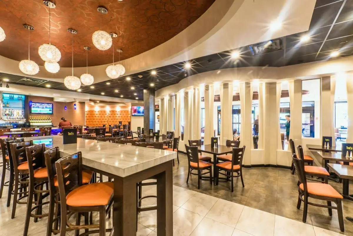 Holiday Inn Newark International Airport by IHG