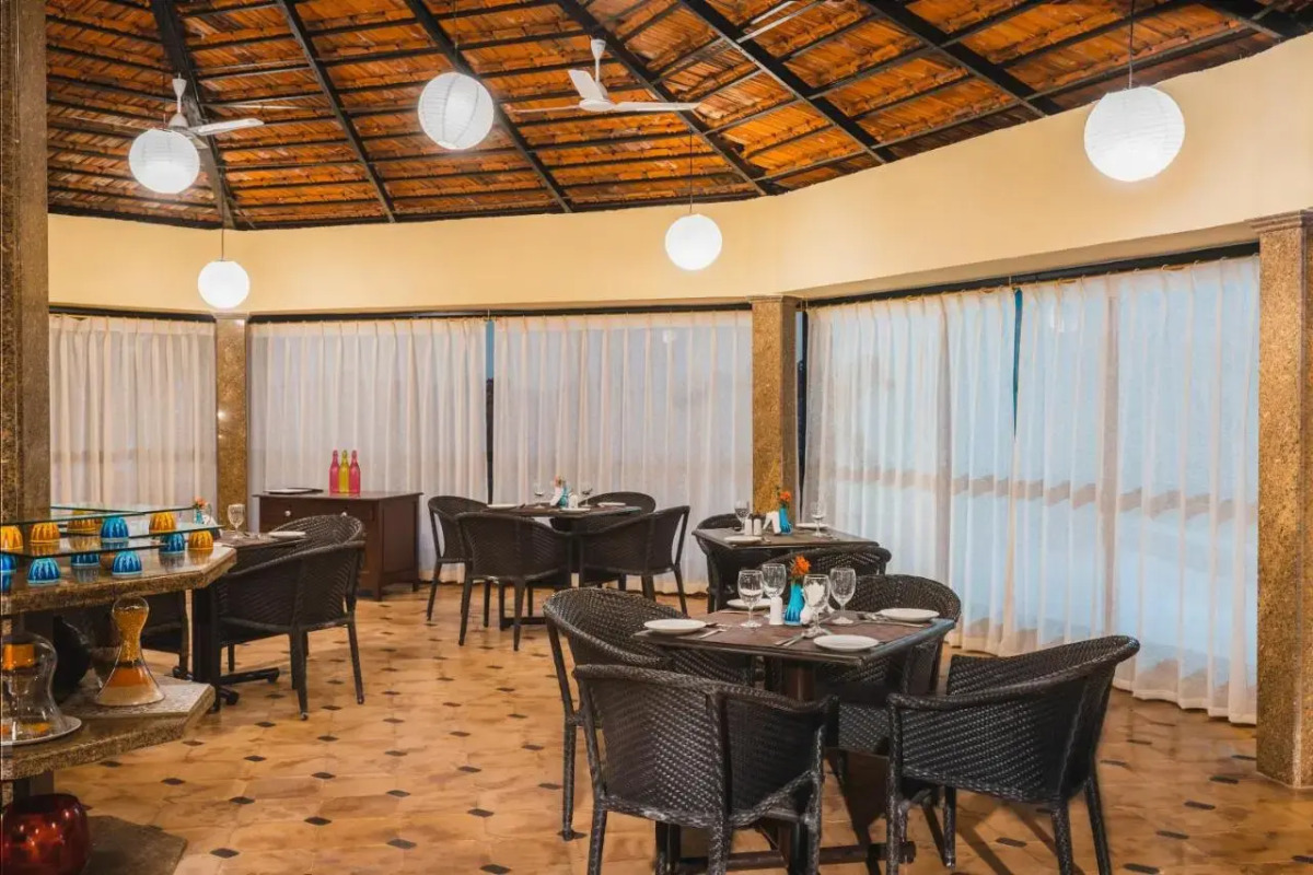 Coconut Grove Beach Resort