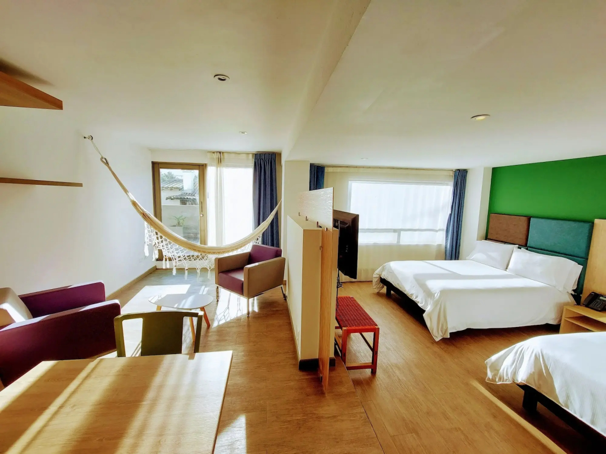 Viaggio Teleport Suites